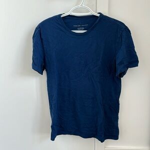 Everlane “Uniform” basic Tshirt